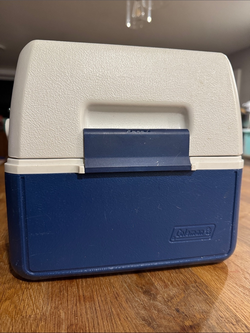 Vintage Coleman Portable Cooler Lunchbox with Carrying Handle, navy blue